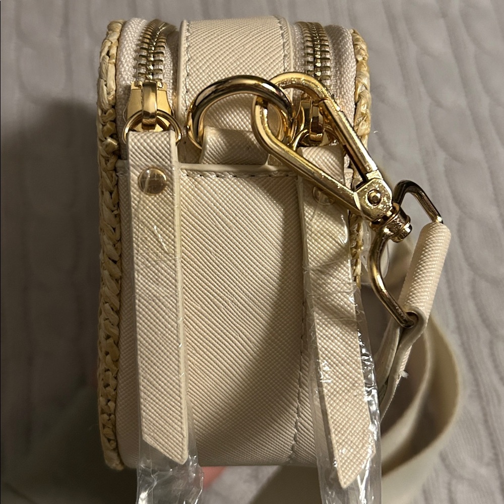Altar’d State Crossbody - Picture 4 of 4